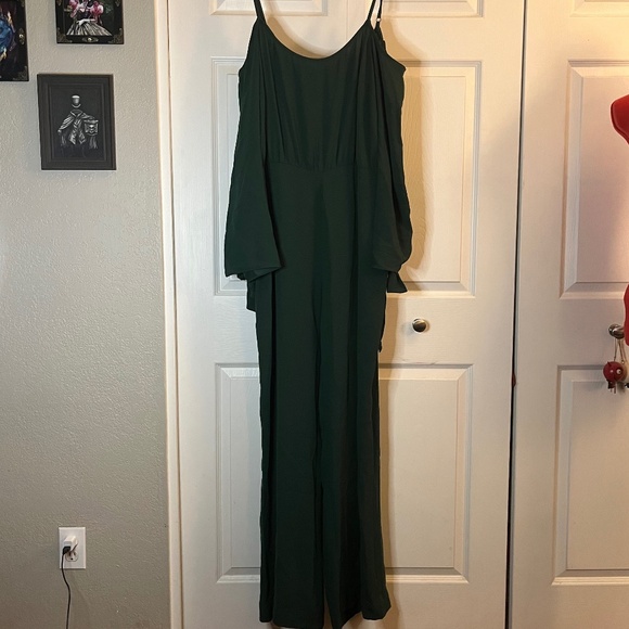 NWT BCBG MAX AZRIA Jordane Jumpsuit Dark Amazon size L - Picture 2 of 7